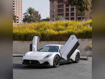 مزاراتي  ام سي 20  2022  اوتوماتيك  2,600 كم  6 سلندر  دفع كلي مستمر  كوبيه \ سبورت  أبيض  تحت الضمان