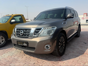 Nissan  Patrol  Platinum  2016  Automatic  290,000 Km  8 Cylinder  Four Wheel Drive (4WD)  SUV  Gray