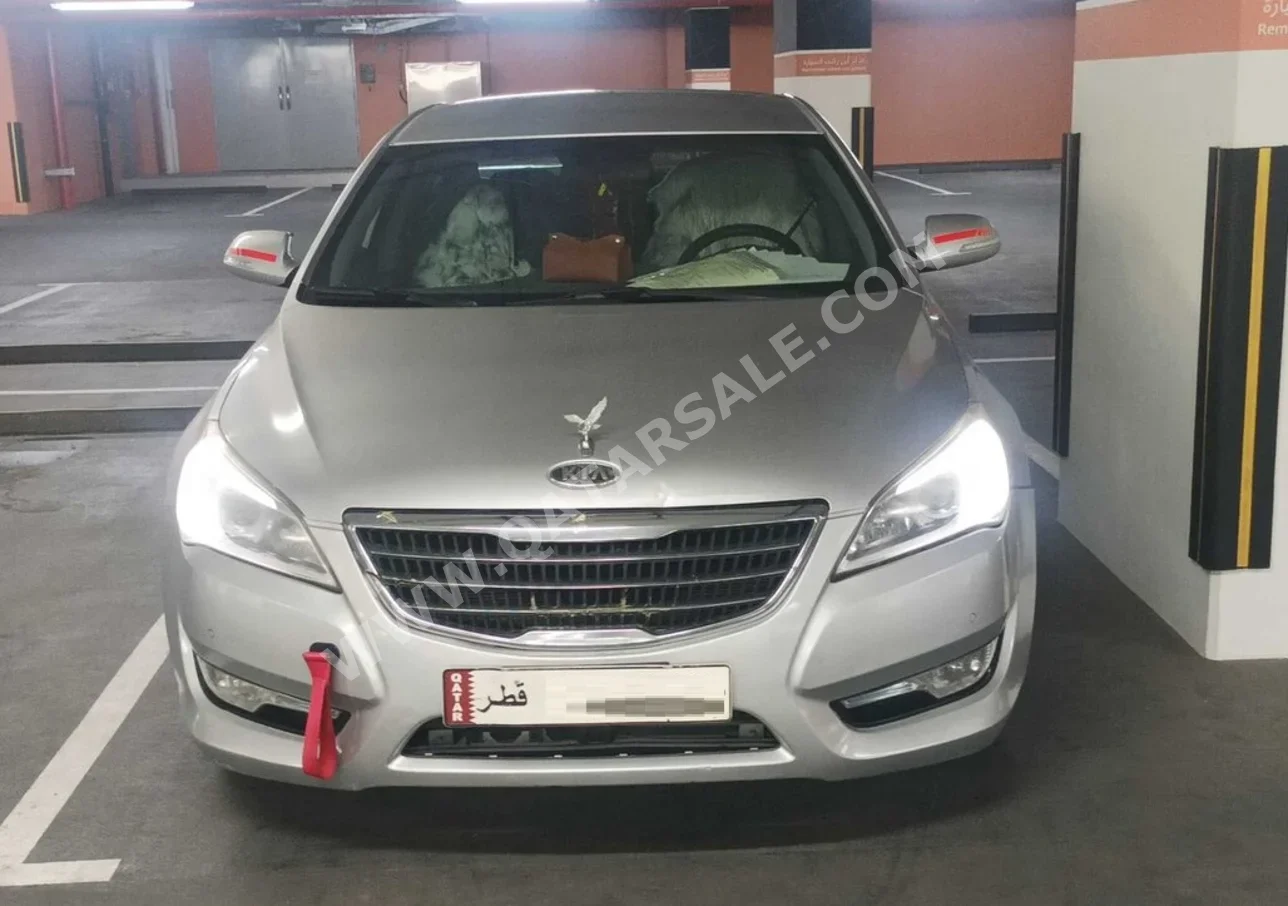 كيا  كادينزا  2011  اوتوماتيك  240,000 كم  6 سلندر  سحب امامي  سيدان  فضي