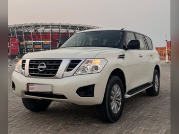 نيسان  باترول  2019  اوتوماتيك  35,000 كم  6 سلندر  دفع رباعي  اس يو في  أبيض