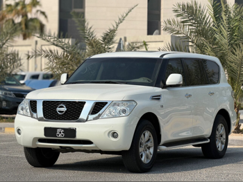 نيسان  باترول  اس اي  2013  اوتوماتيك  277,000 كم  8 سلندر  دفع رباعي  اس يو في  أبيض