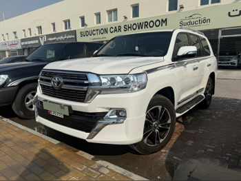 تويوتا  لاند كروزر  جي اكس  2009  اوتوماتيك  390,000 كم  6 سلندر  دفع رباعي  اس يو في  أبيض