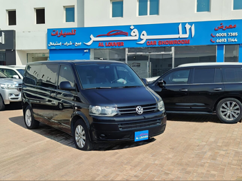 فوكس واغن  كارافيل  2015  عادي  61,000 كم  4 سلندر  دفع كلي مستمر  فان \ باص  أسود