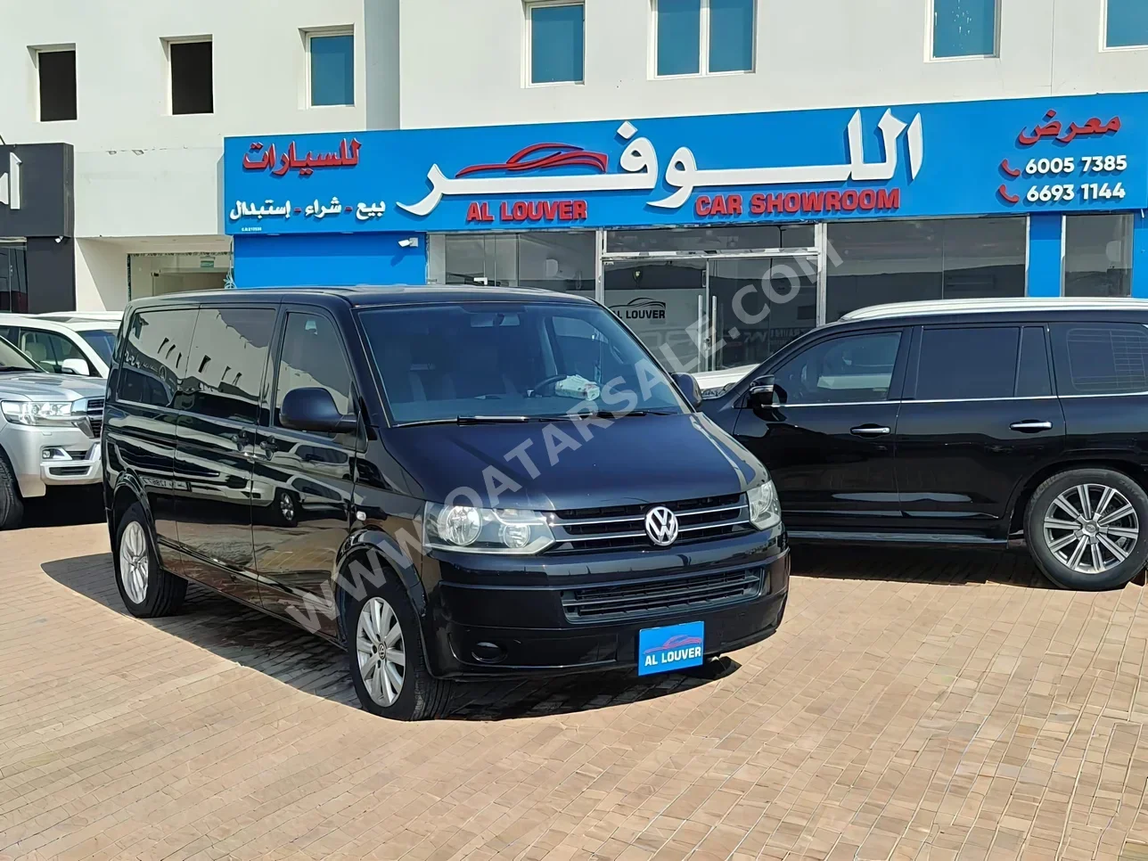 فوكس واغن كارافيل 2015 عادي 61,000 كم 4 سلندر دفع كلي مستمر فان \ باص أسود