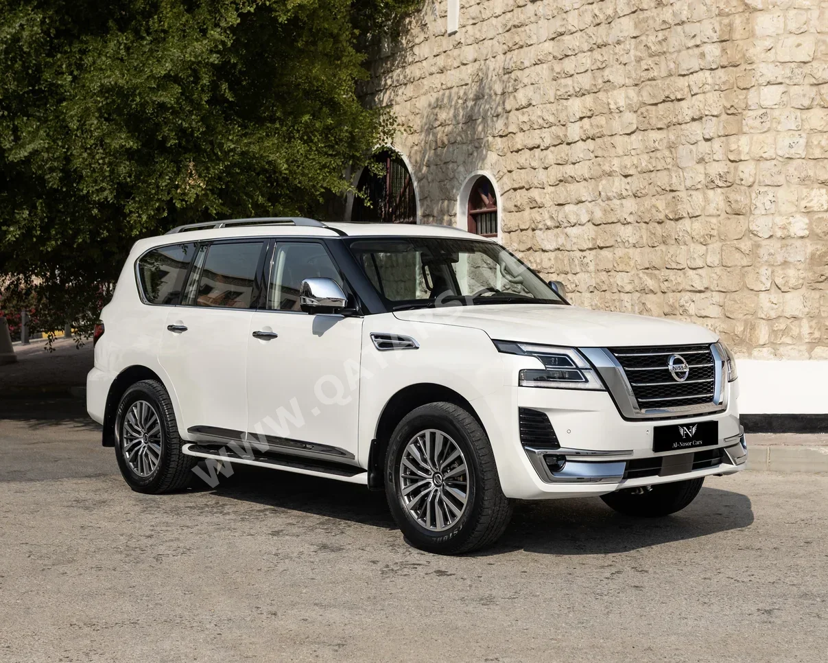 نيسان باترول بلاتنيوم 2021 اوتوماتيك 66,000 كم 6 سلندر دفع رباعي اس يو في أبيض