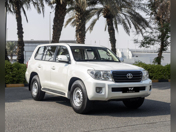 تويوتا  لاند كروزر  جي  2015  اوتوماتيك  300,000 كم  6 سلندر  دفع رباعي  اس يو في  أبيض