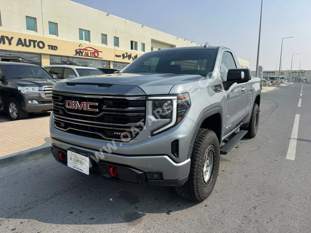 جي ام سي سييرا اي تي 4 2023 اوتوماتيك 76,000 كم 8 سلندر دفع رباعي بيكب رمادي تحت الضمان