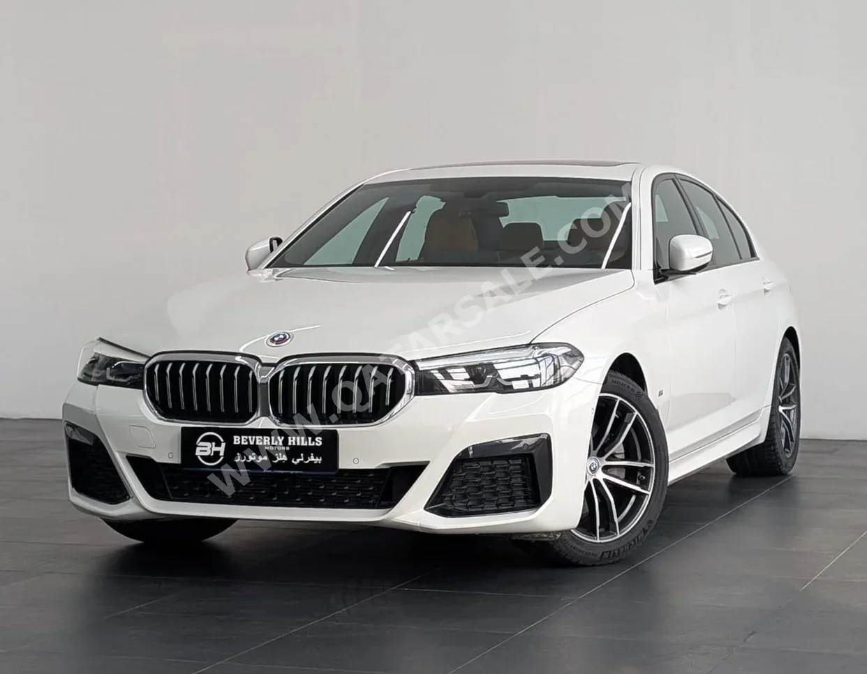 BMW 5-Series 520i 2023 Automatic 44,213 Km 4 Cylinder Front Wheel Drive (FWD) Sedan White