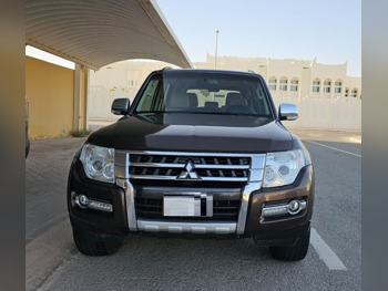 ميتسوبيشي  باجيرو  3.8  2018  اوتوماتيك  128,000 كم  6 سلندر  دفع رباعي  اس يو في  بني
