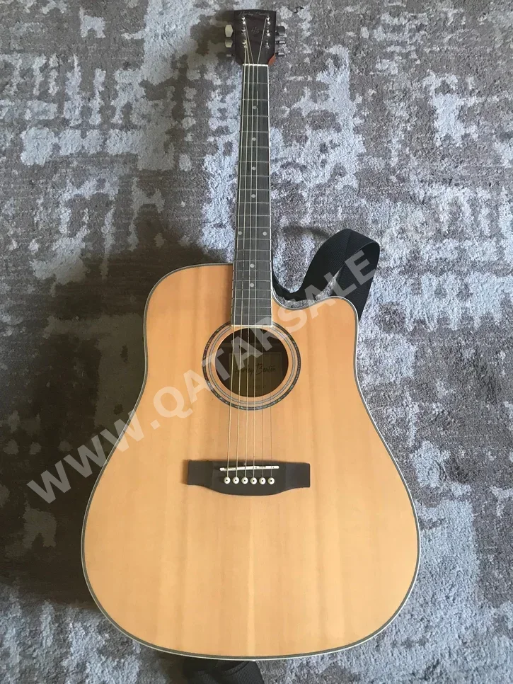 غيتار كلاسيكي بني 2010 HERLY BENTON فرنسا ضمان \ للمحترفين