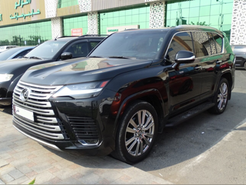 لكزس  ال اكس  600 في اي بي  2023  اوتوماتيك  50,000 كم  6 سلندر  دفع رباعي  اس يو في  أسود  تحت الضمان