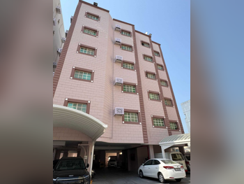 Buildings, Towers & Compounds - Family Residential  - Doha  - Fereej Bin Mahmoud  For Sale
