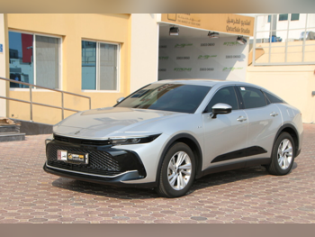 تويوتا  كراون  هايبرد  2024  اوتوماتيك  5,000 كم  4 سلندر  سحب امامي  سيدان  فضي