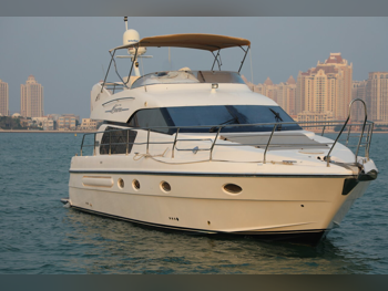 الشعالي  الإمارات  2015  أبيض  50 قدم