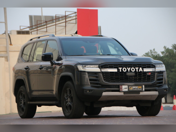 Toyota  Land Cruiser  GR Sport Twin Turbo  2022  Automatic  100,000 Km  6 Cylinder  Four Wheel Drive (4WD)  SUV  Gray