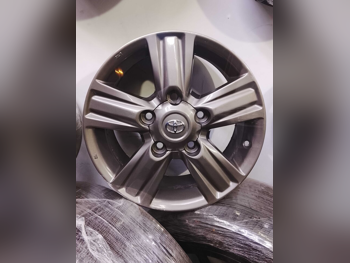 رنقات العجلات تويوتا \  17 بوصة  2015  4  5