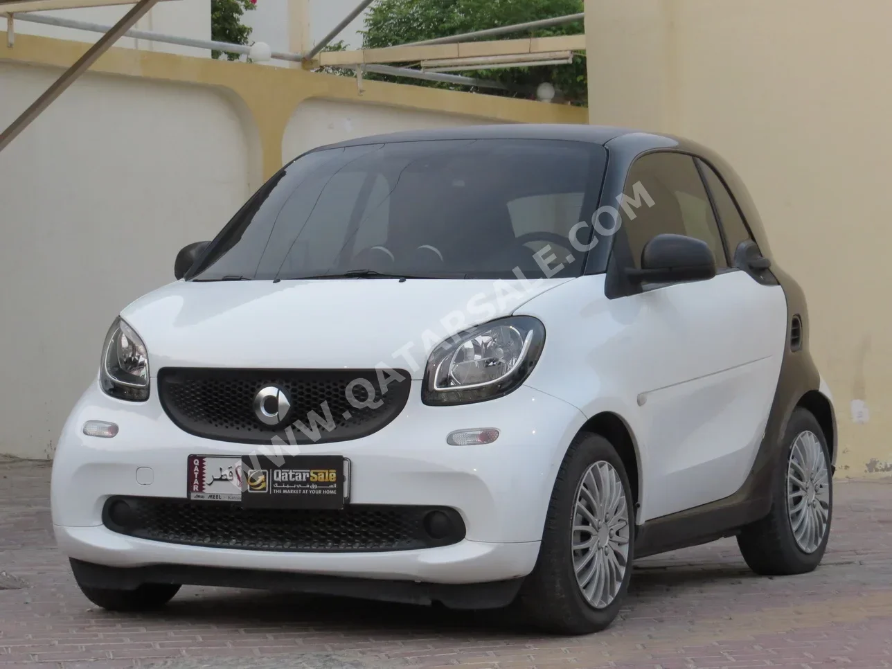 Smart ForTwo 2015 Automatic 120,000 Km 3 Cylinder Front Wheel Drive (FWD) Hatchback White