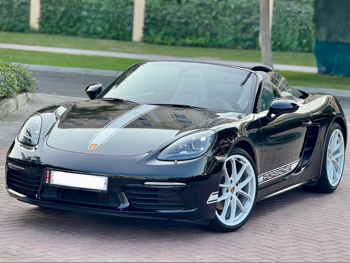 Porsche Boxster 718 2024 Automatic 9,000 Km 4 Cylinder Rear Wheel Drive (RWD) Convertible Black and Beige With Warranty
