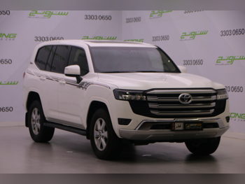 Toyota  Land Cruiser  GXR Twin Turbo  2022  Automatic  41,000 Km  6 Cylinder  Four Wheel Drive (4WD)  SUV  White