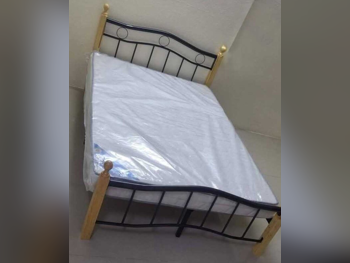 الأسّرة - فردي - متعدد الألوان - متضمنة المرتبة