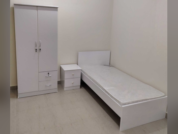 أطقم غرف نوم - قطر ديزاين - طقم مكون من 3 قطع - أبيض