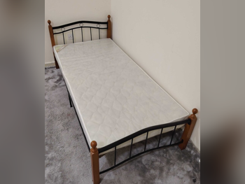 الأسّرة - فردي - متعدد الألوان - متضمنة المرتبة