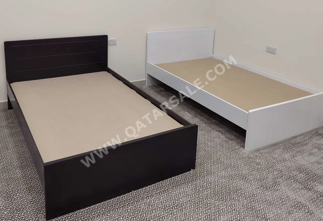 الأسّرة - فردي  - متعدد الألوان  - متضمنة المرتبة