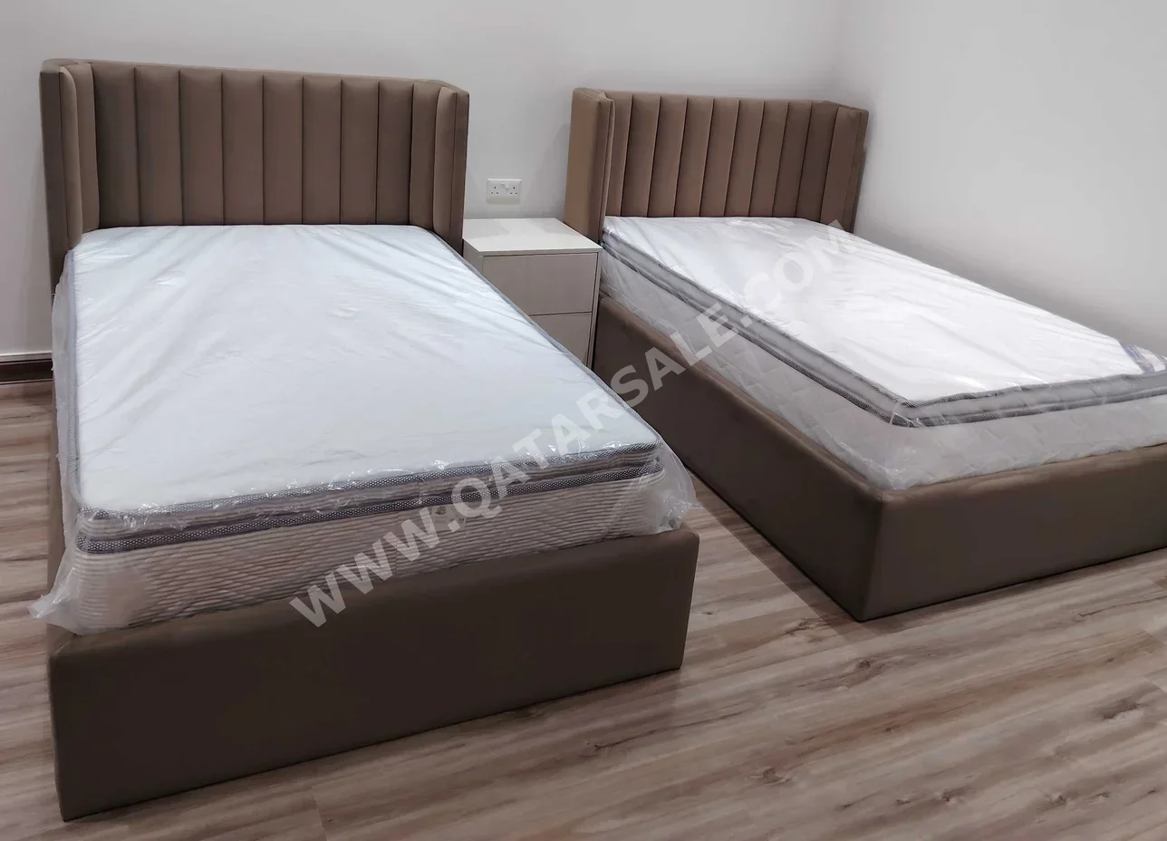 الأسّرة - فردي  - بنى  - متضمنة المرتبة