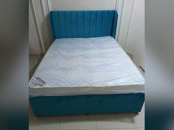 الأسّرة - فردي  - أخضر  - متضمنة المرتبة