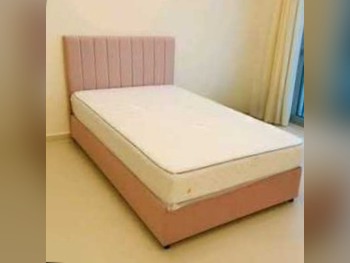 الأسّرة - فردي  - زهري  - متضمنة المرتبة