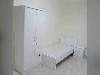 أطقم غرف نوم - طقم مكون من 3 قطع  - أبيض