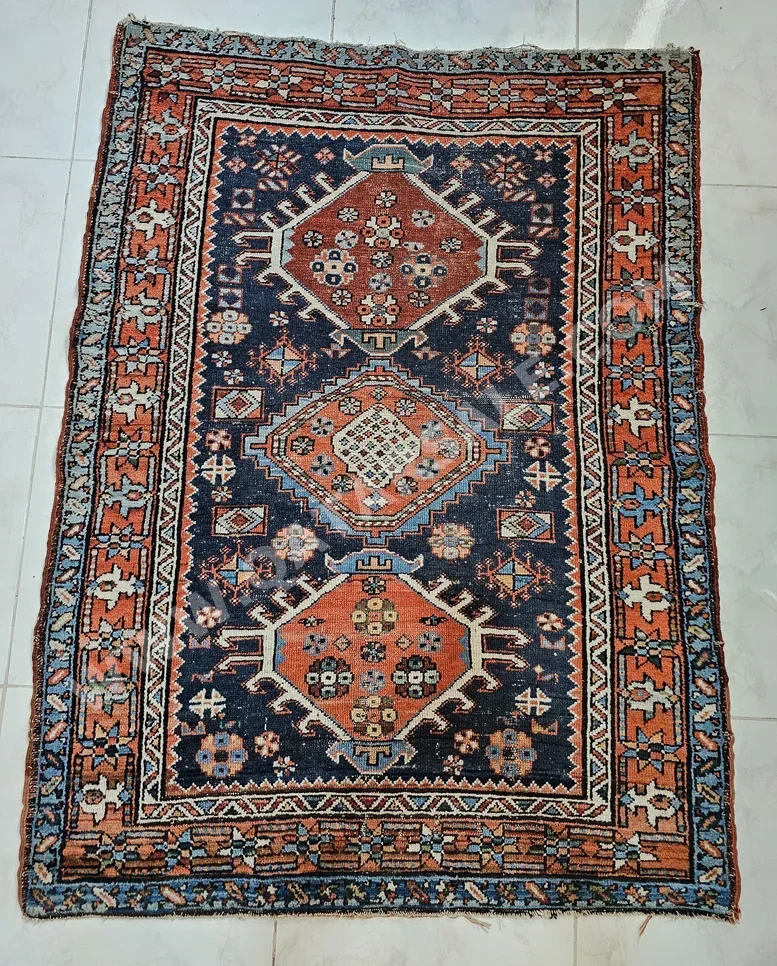 السجاد صوف  أزرق  ايران  صناعة يدوية  مستطيل