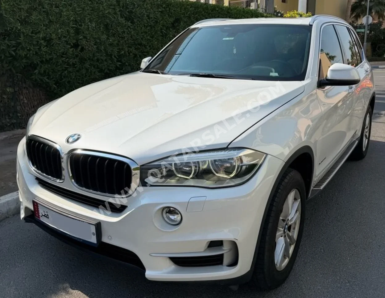 بي ام دبليو  الفئة - اكس  اكس 5  2015  اوتوماتيك  120,000 كم  6 سلندر  دفع رباعي  اس يو في  أبيض