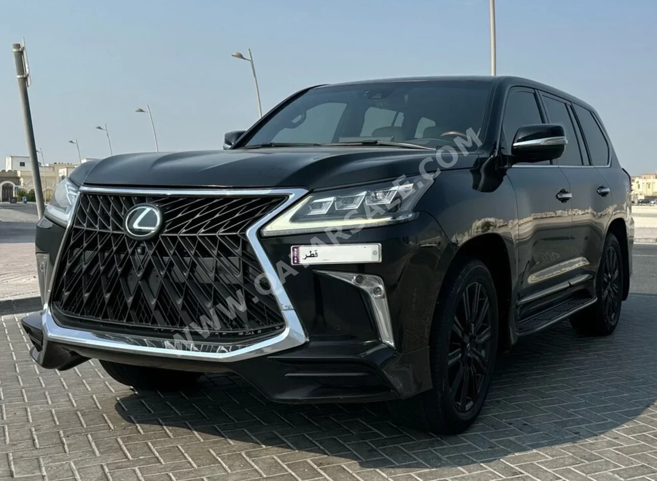 لكزس ال اكس 570 اس 2017 اوتوماتيك 228,000 كم 8 سلندر دفع رباعي اس يو في أسود
