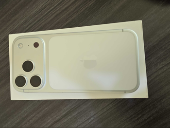 هواتف نقالة ابل  - ايفون 17  - برو  - فضي  - 1 تيرابايت  - تحت الضمان