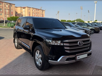 تويوتا  لاند كروزر  جي اكس ار  2022  اوتوماتيك  102,000 كم  6 سلندر  دفع رباعي  اس يو في  أسود