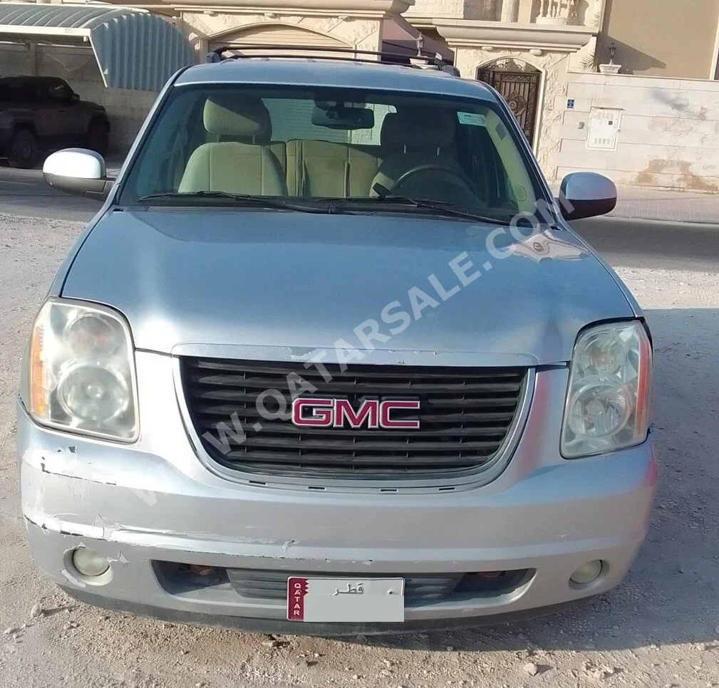 جي ام سي  يوكون  2012  اوتوماتيك  237,402 كم  8 سلندر  دفع رباعي  كلاسك  فضي