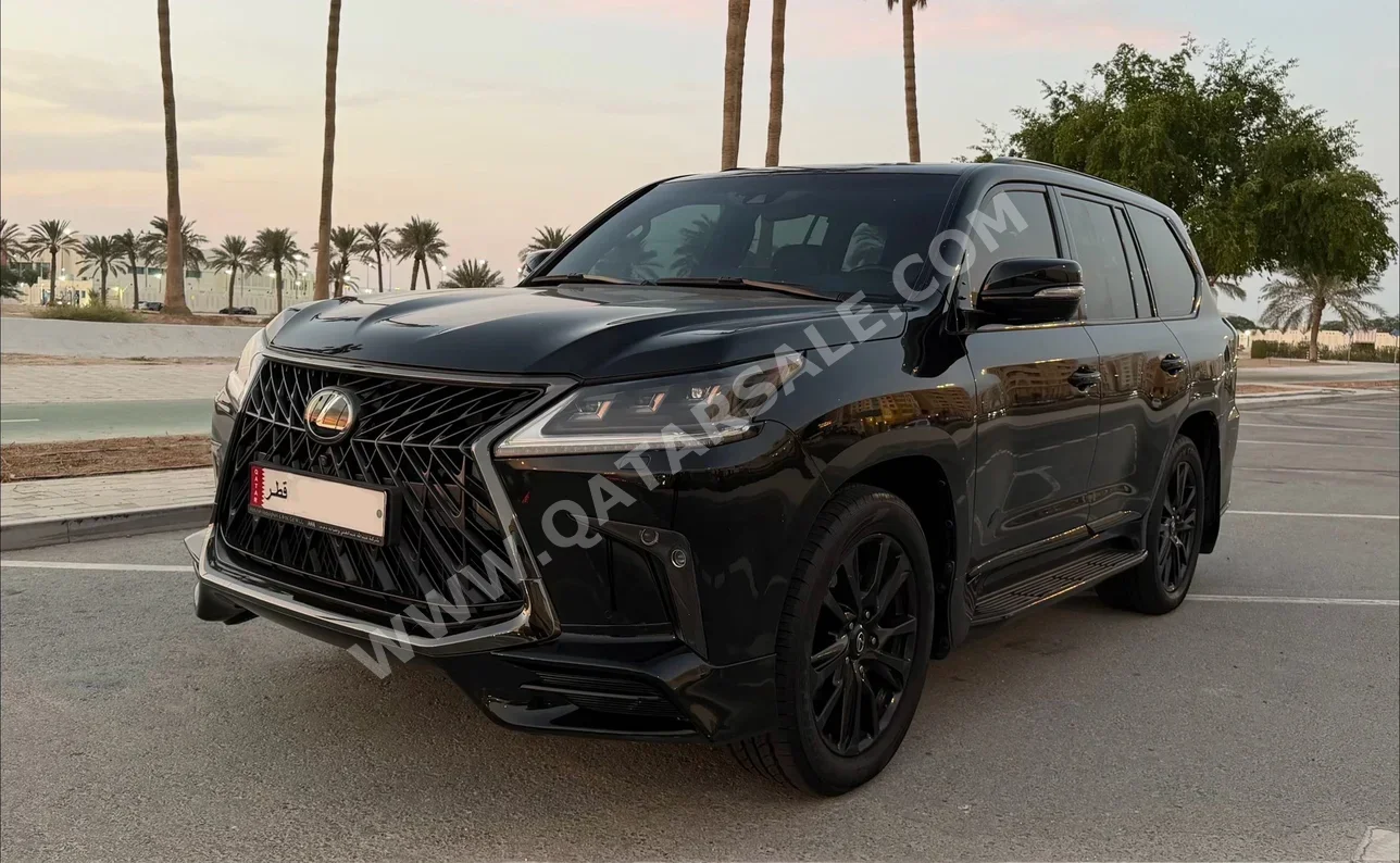 لكزس ال اكس 570 اس بلاك ايديشن 2019 اوتوماتيك 180,000 كم 8 سلندر دفع رباعي اس يو في أسود