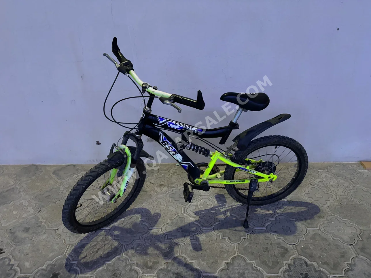 دراجة اطفال  - متوسط (17-18 بوصة)  - أسود