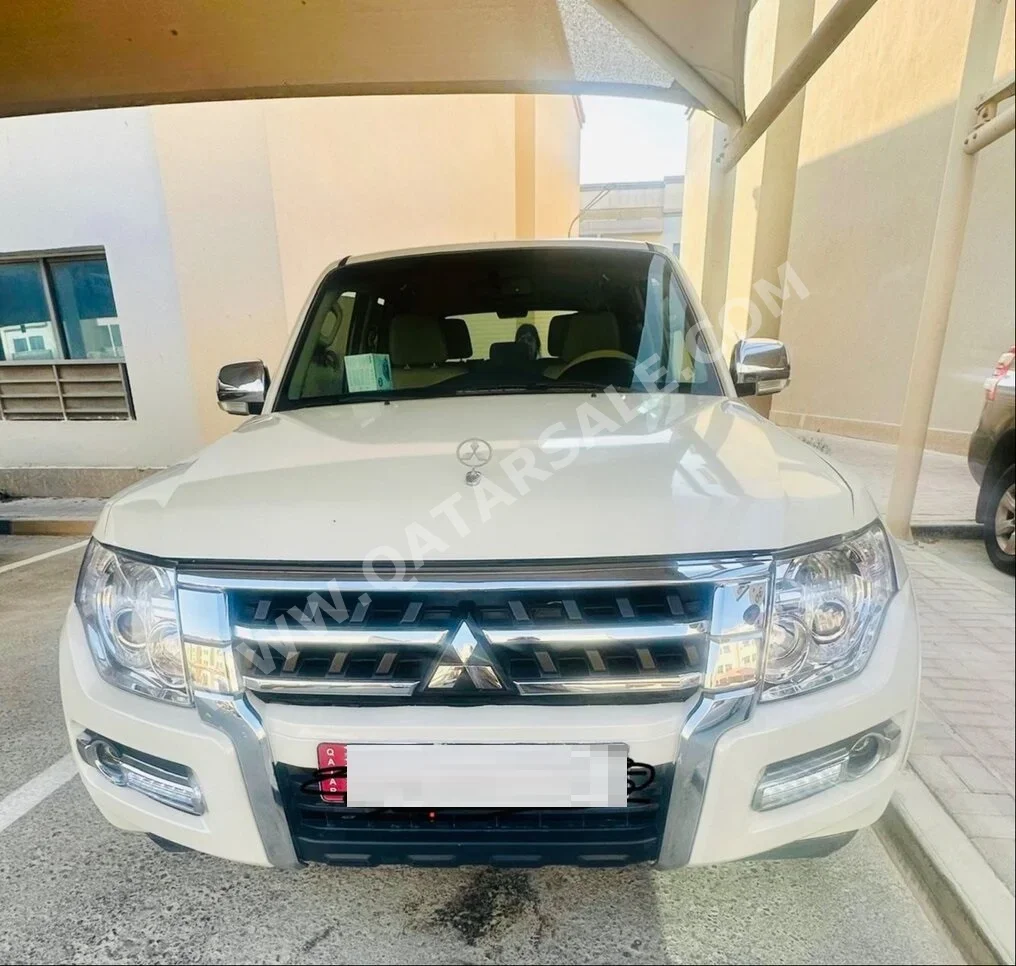 Mitsubishi Pajero 3.5 2016 Automatic 183,000 Km 6 Cylinder Four Wheel Drive (4WD) SUV White