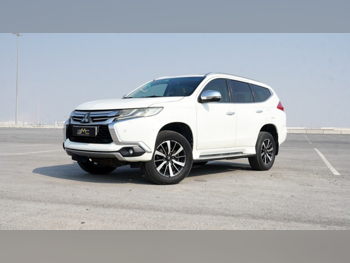 ميتسوبيشي  باجيرو  مونتيرو سبورت  2016  اوتوماتيك  177,000 كم  6 سلندر  دفع رباعي  اس يو في  أبيض