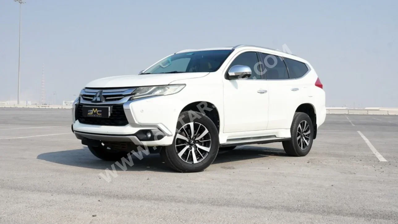 Mitsubishi  Pajero  Montero Sport  2016  Automatic  177,000 Km  6 Cylinder  Four Wheel Drive (4WD)  SUV  White