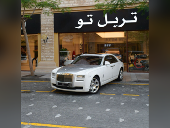 Rolls-Royce Ghost 2012 Automatic 49,237 Km 12 Cylinder All Wheel Drive (AWD) Sedan White and Silver