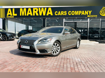 لكزس  ال اس  460  2016  اوتوماتيك  108,000 كم  8 سلندر  دفع خلفي  سيدان  فضي