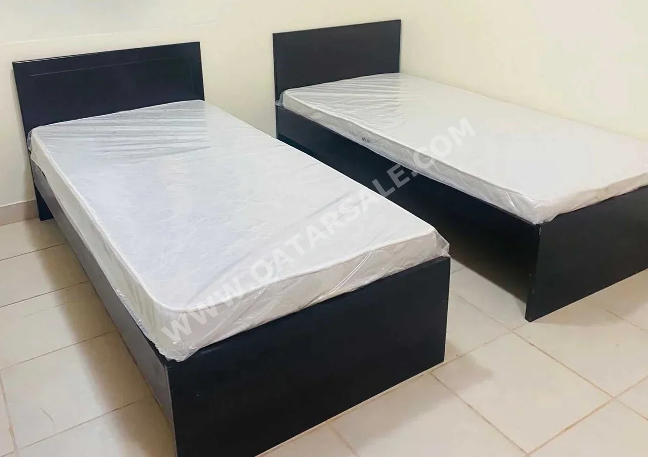 الأسّرة - فردي - بنى - متضمنة المرتبة