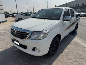 تويوتا  هاي لوكس  2012  عادي  437,000 كم  4 سلندر  دفع رباعي  بيكب  أبيض