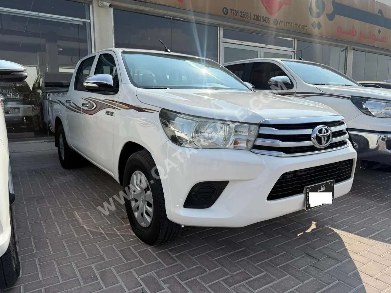 تويوتا هاي لوكس 2016 عادي 193,000 كم 4 سلندر دفع رباعي بيكب أبيض