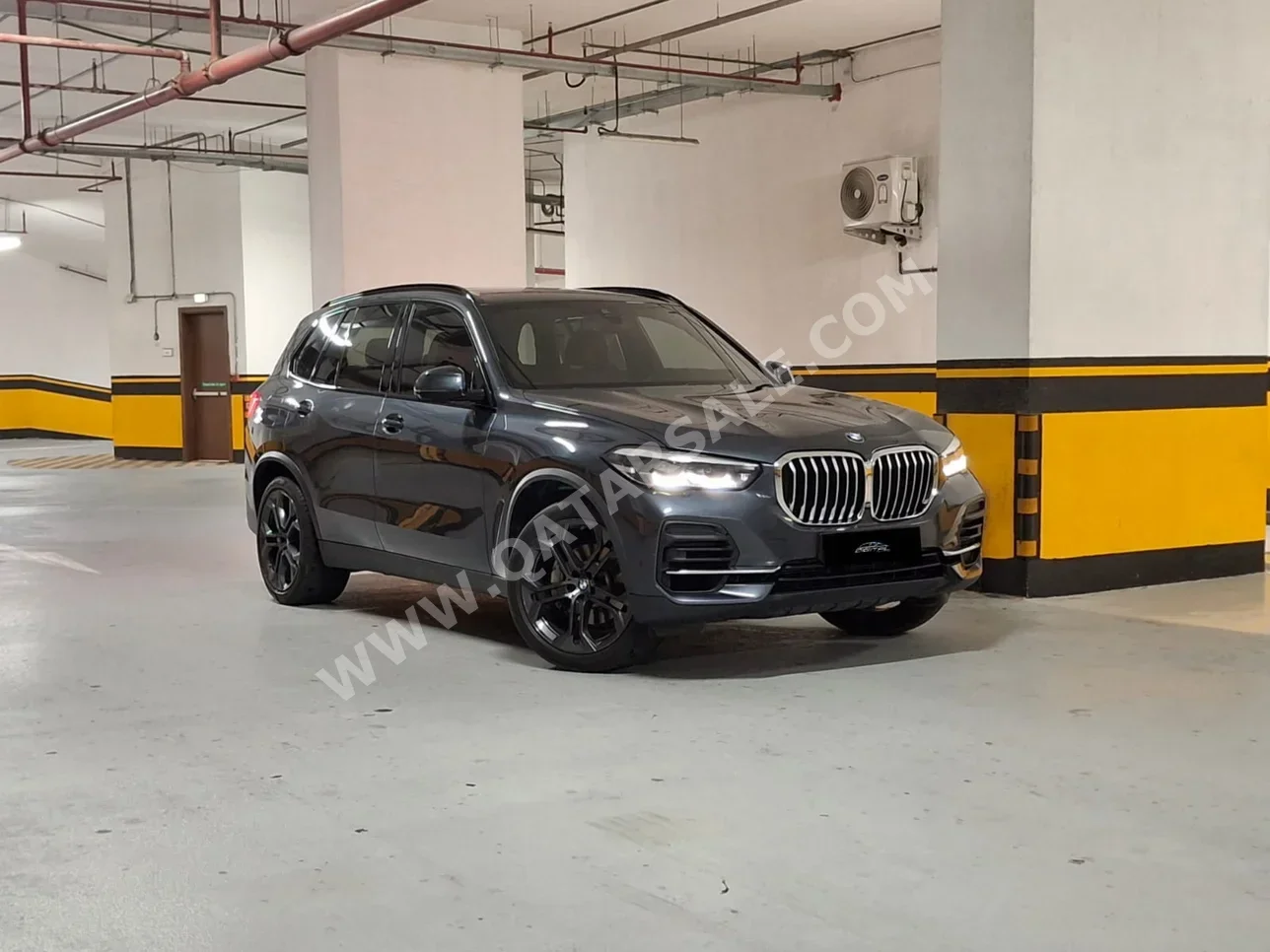 بي ام دبليو الفئة - اكس اكس 5 40 اي 2023 اوتوماتيك 96,500 كم 6 سلندر دفع رباعي اس يو في رمادي تحت الضمان