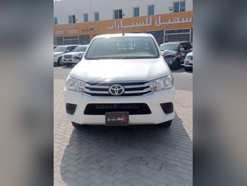 تويوتا  هاي لوكس  2023  اوتوماتيك  48,000 كم  4 سلندر  دفع رباعي  بيكب  أبيض