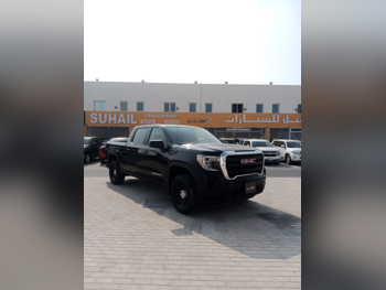 جي ام سي  سييرا  اس ال اي  2019  اوتوماتيك  166,000 كم  6 سلندر  دفع رباعي  بيكب  أسود